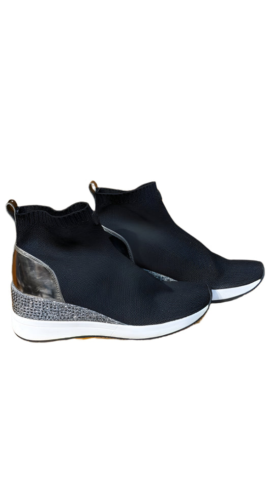Michael Kors Like New Skyler  Black Silver Women,s Slip _On Stretch Sneakers Sz,US 8